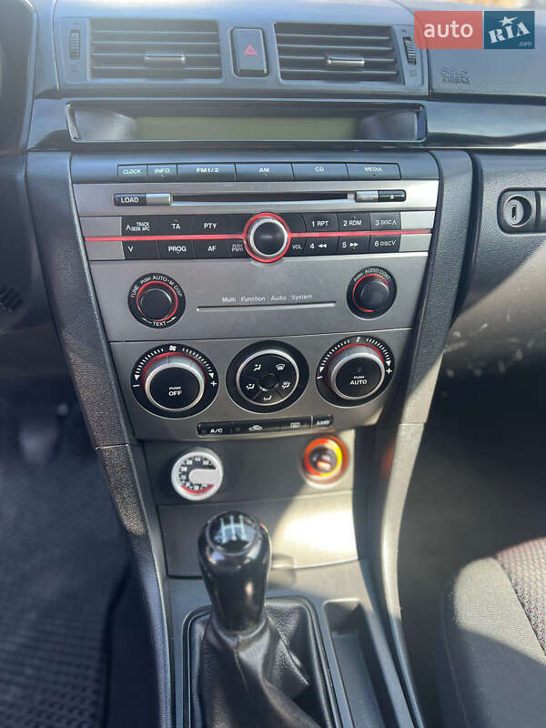 Хэтчбек Mazda 3 2007 в Луцке