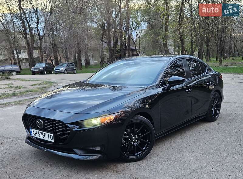 Седан Mazda 3 2018 в Запорожье