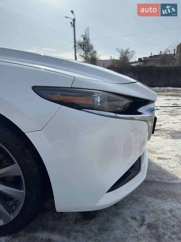 Седан Mazda 3 2019 в Харькове