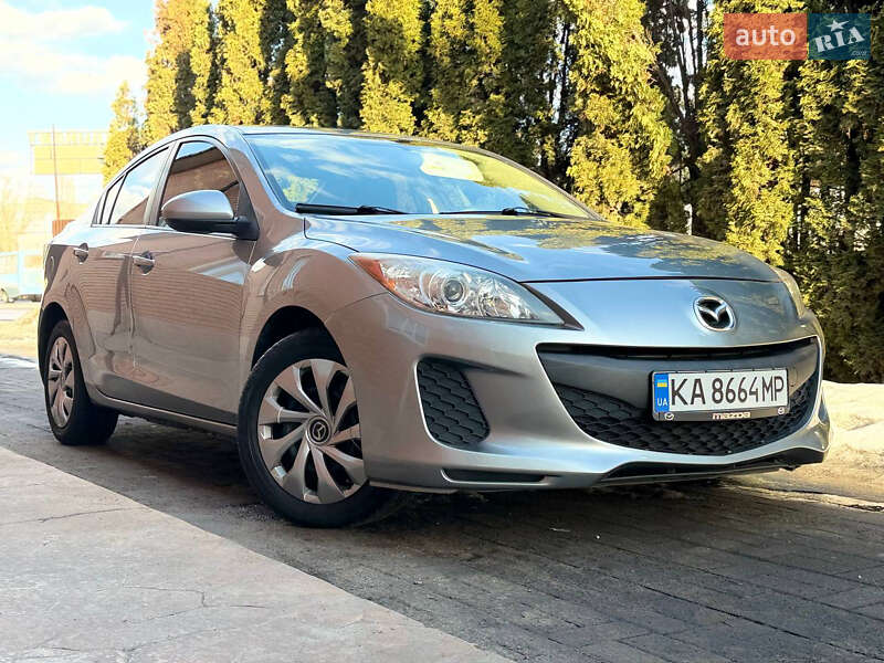 Седан Mazda 3 2013 в Києві