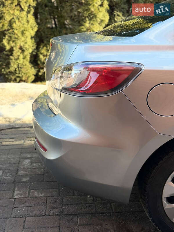 Седан Mazda 3 2013 в Києві