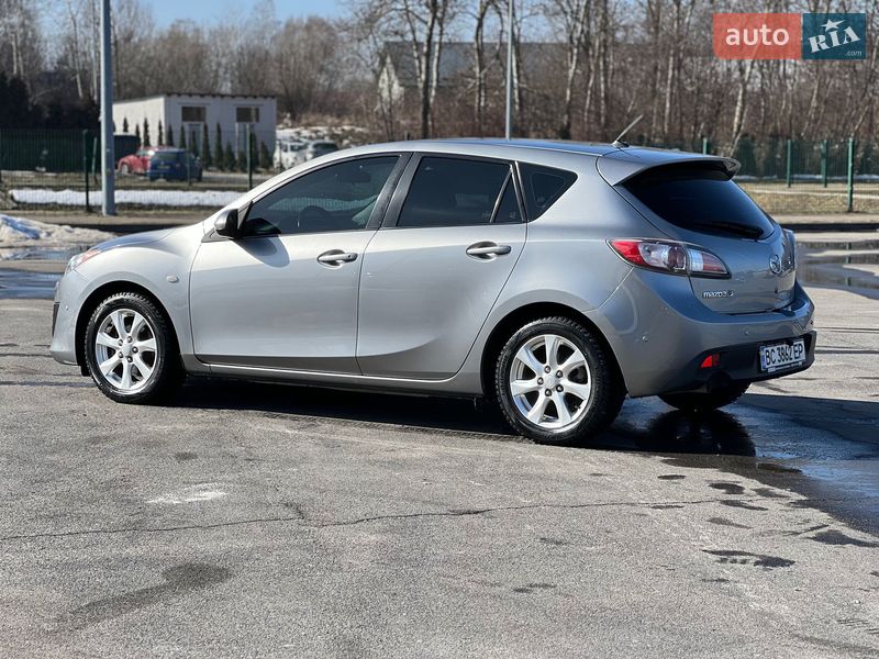 Хэтчбек Mazda 3 2011 в Львове