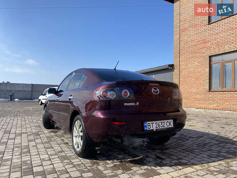 Седан Mazda 3 2006 в Теофіполі