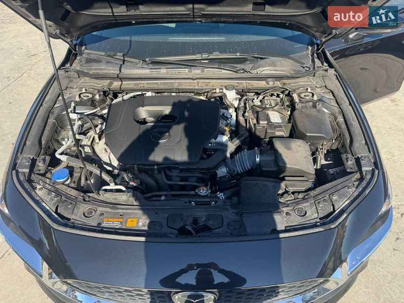 Седан Mazda 3 2024 в Львові