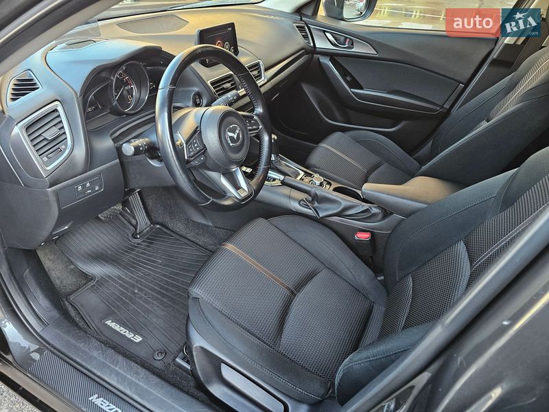 Хетчбек Mazda 3 2017 в Києві фото 15 Хетчбек Mazda 3 2017 в Києві