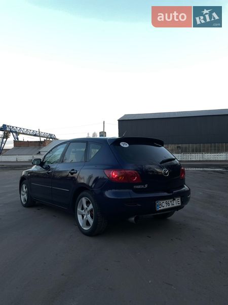Седан Mazda 3 2004 в Шептицькому