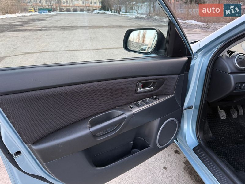 Хэтчбек Mazda 3 2007 в Звягеле