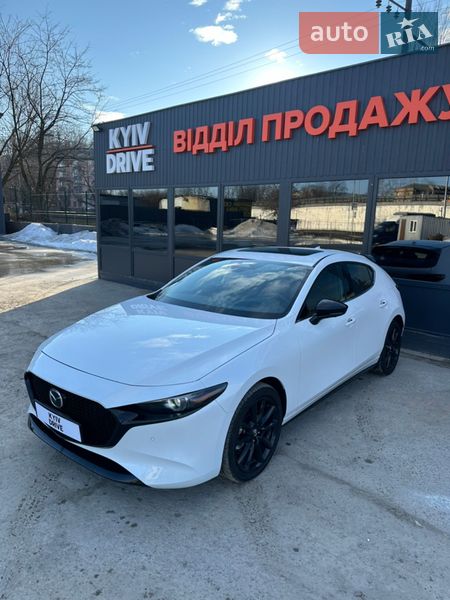 Хэтчбек Mazda 3 2024 в Киеве