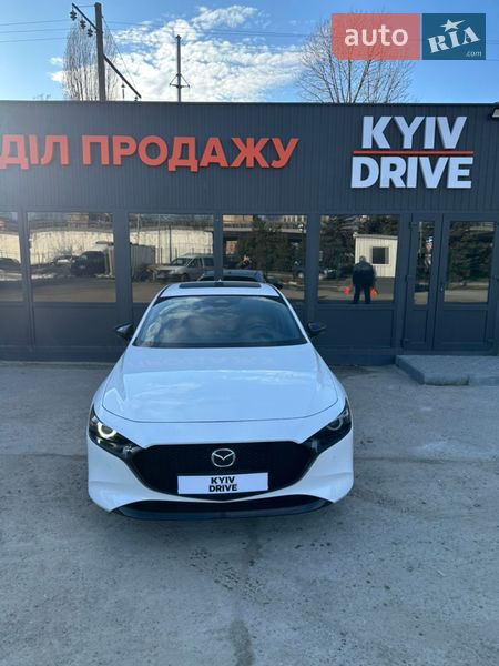 Хэтчбек Mazda 3 2024 в Киеве