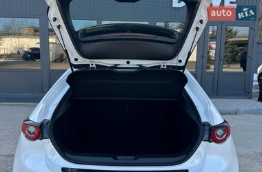 Хэтчбек Mazda 3 2024 в Киеве