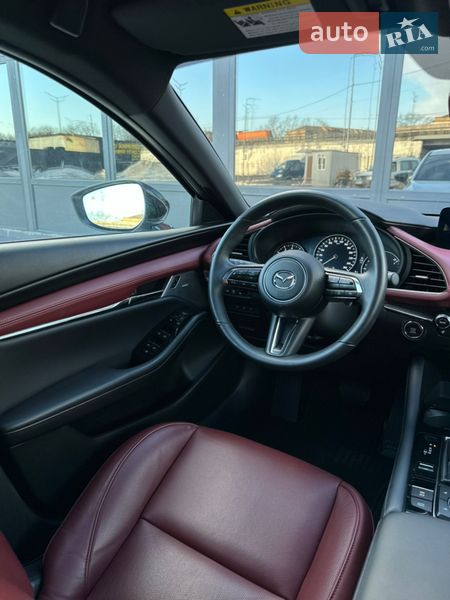 Хэтчбек Mazda 3 2024 в Киеве