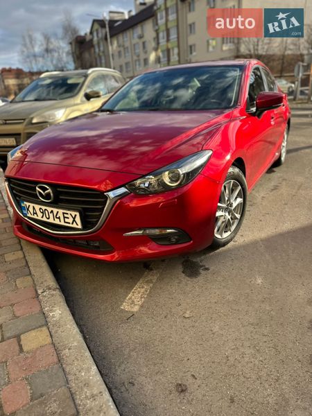 Седан Mazda 3 2016 в Киеве