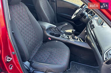 Седан Mazda 3 2016 в Запорожье