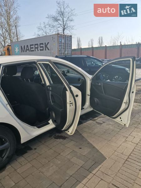 Хэтчбек Mazda 3 2010 в Киеве