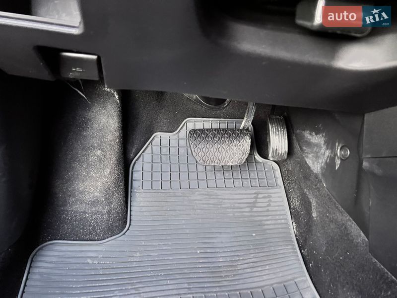 Седан Mazda 3 2008 в Киеве