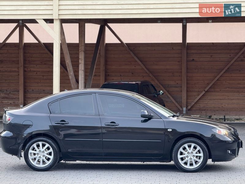 Седан Mazda 3 2008 в Міжгір'ї