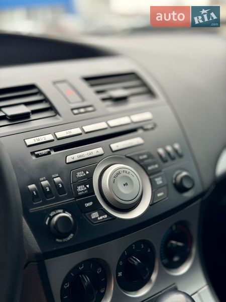 Седан Mazda 3 2010 в Кропивницькому