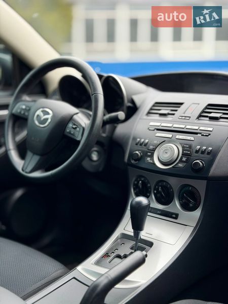 Седан Mazda 3 2010 в Кропивницькому