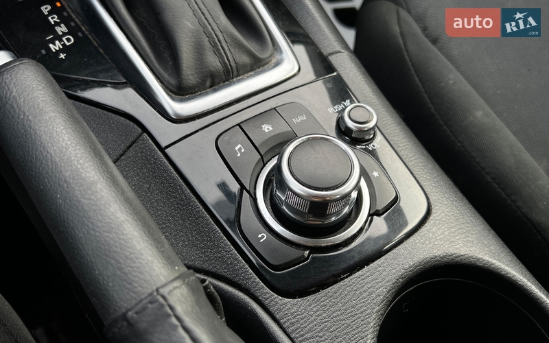 Седан Mazda 3 2015 в Львові