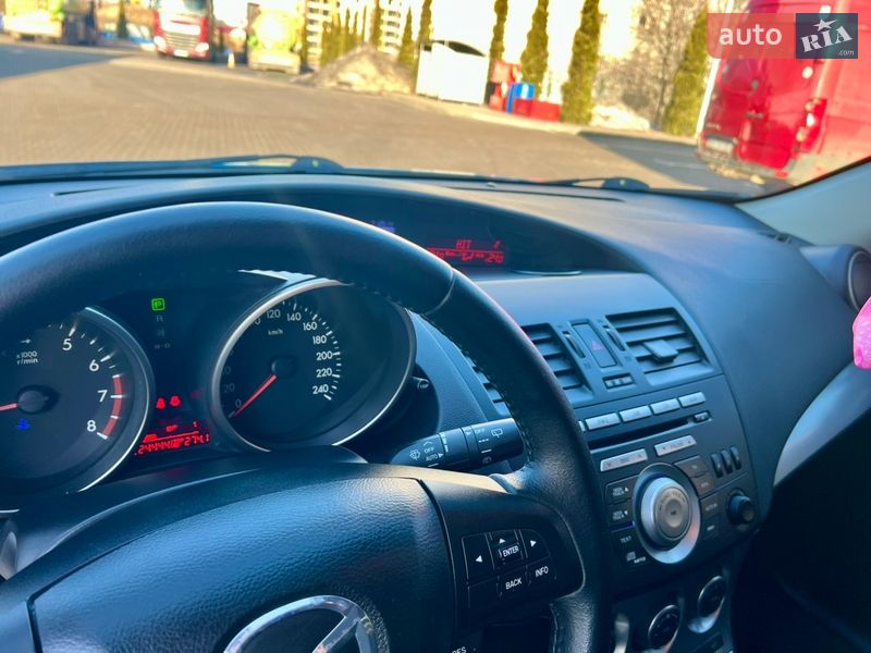 Хэтчбек Mazda 3 2010 в Житомире