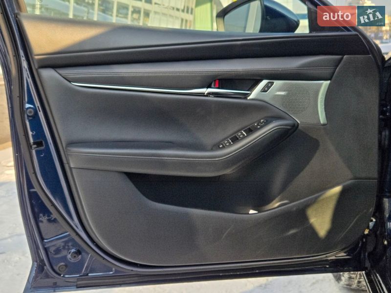 Седан Mazda 3 2019 в Киеве