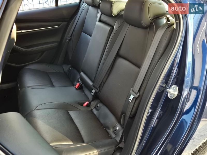 Седан Mazda 3 2019 в Киеве