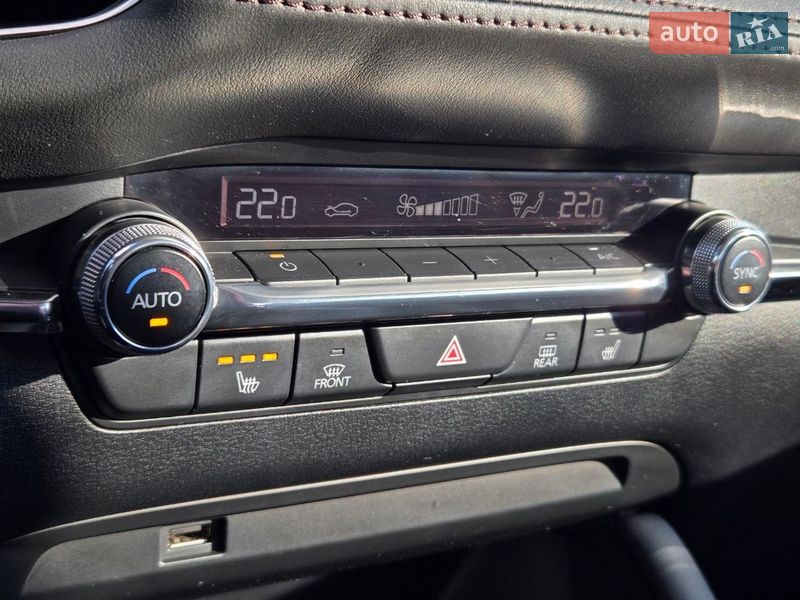 Седан Mazda 3 2019 в Киеве