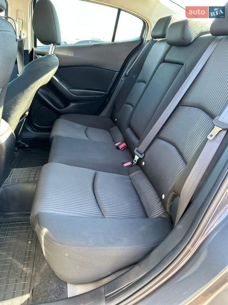 Седан Mazda 3 2014 в Києві