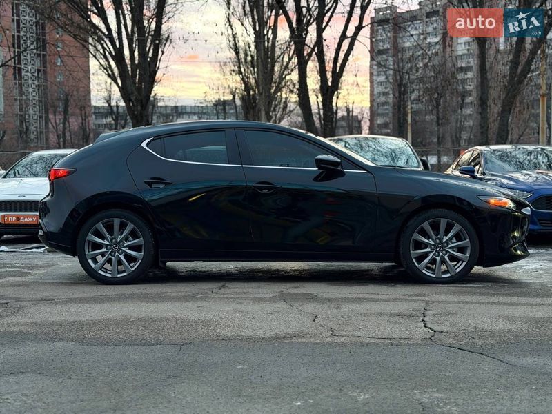 Хетчбек Mazda 3 2024 в Дніпрі