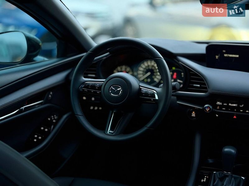 Хетчбек Mazda 3 2024 в Дніпрі