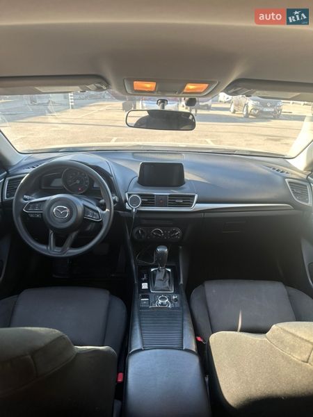 Хэтчбек Mazda 3 2017 в Днепре