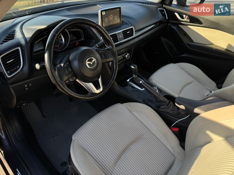 Седан Mazda 3 2016 в Києві