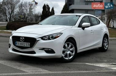 Седан Mazda 3 2018 в Киеве