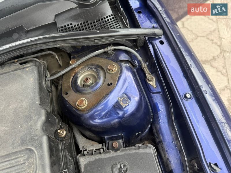 Хэтчбек Mazda 3 2004 в Днепре