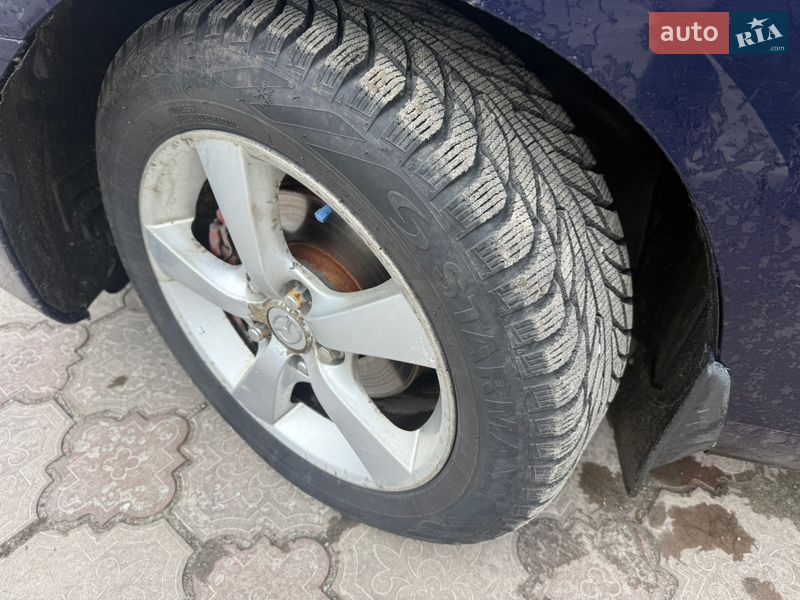 Хэтчбек Mazda 3 2004 в Днепре