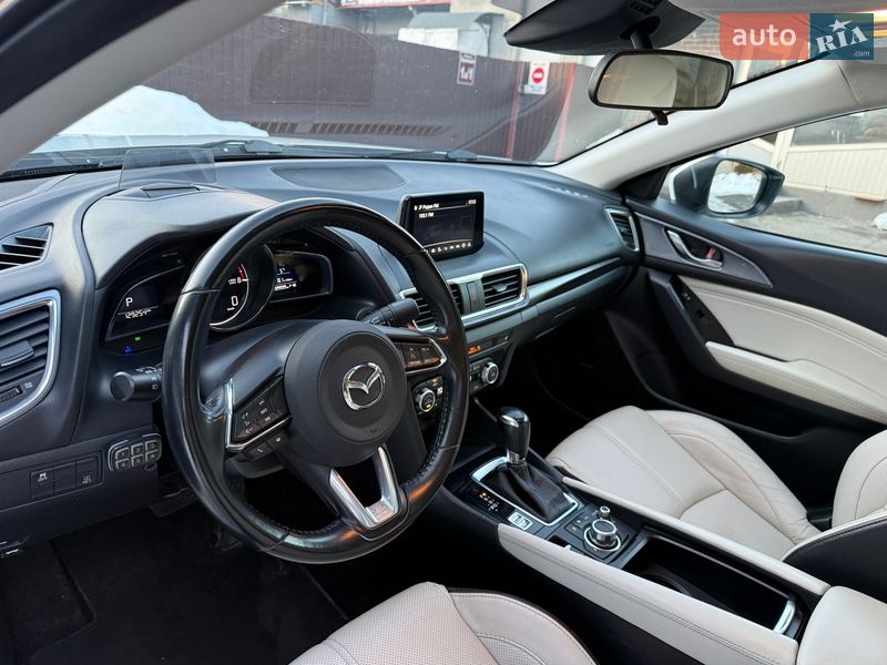 Седан Mazda 3 2017 в Києві