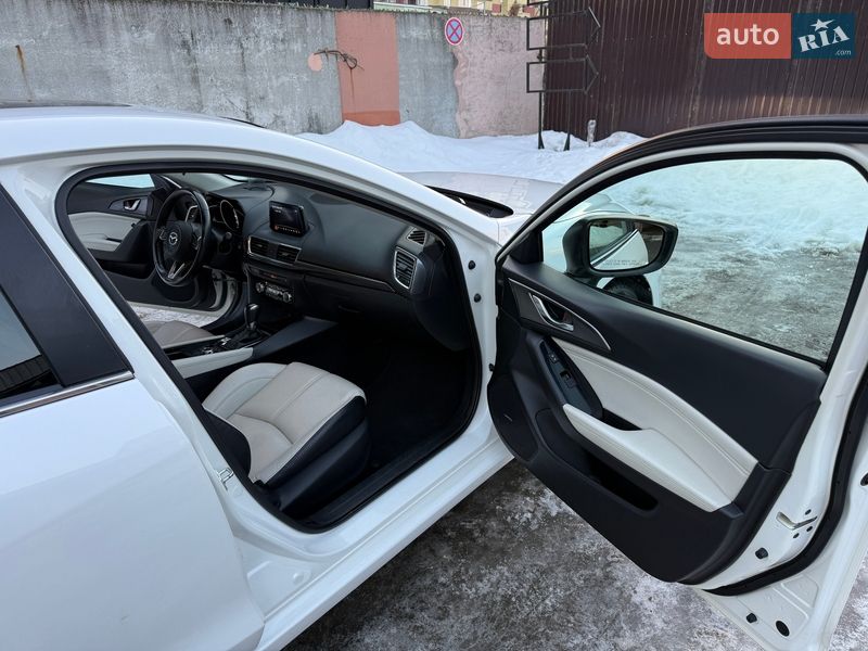 Седан Mazda 3 2017 в Києві