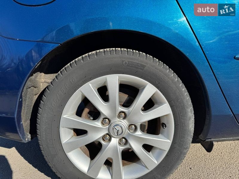 Хэтчбек Mazda 3 2007 в Ракитном