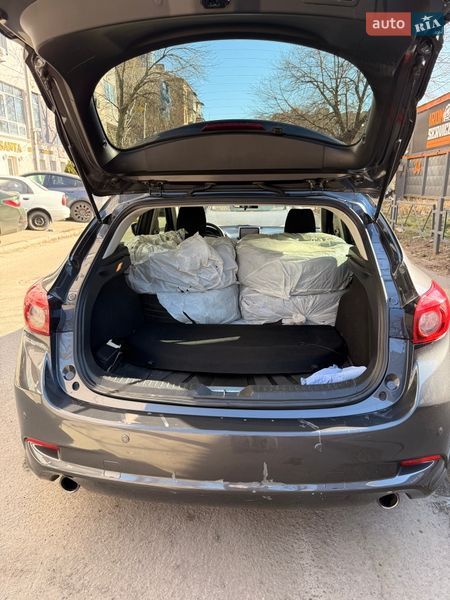 Хэтчбек Mazda 3 2015 в Киеве