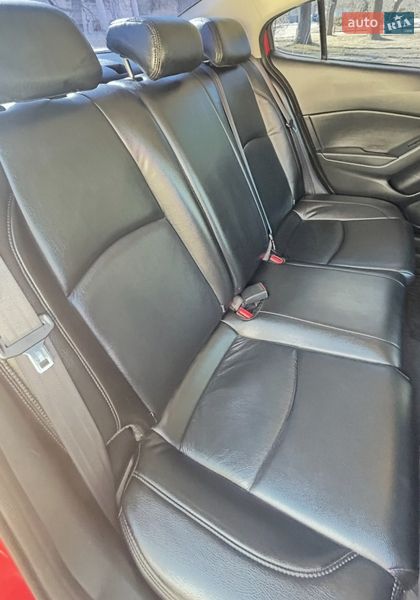 Седан Mazda 3 2016 в Києві