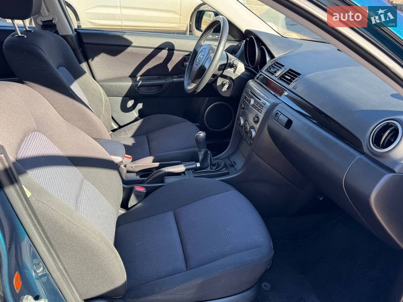 Хэтчбек Mazda 3 2007 в Ракитном