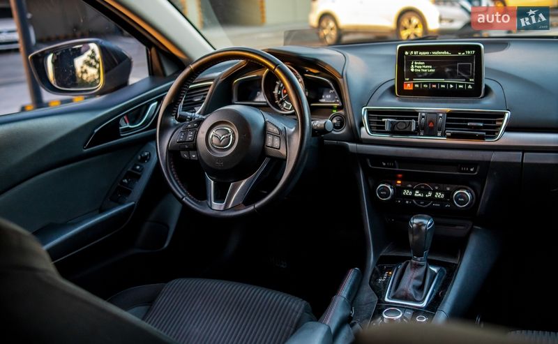 Хетчбек Mazda 3 2016 в Києві