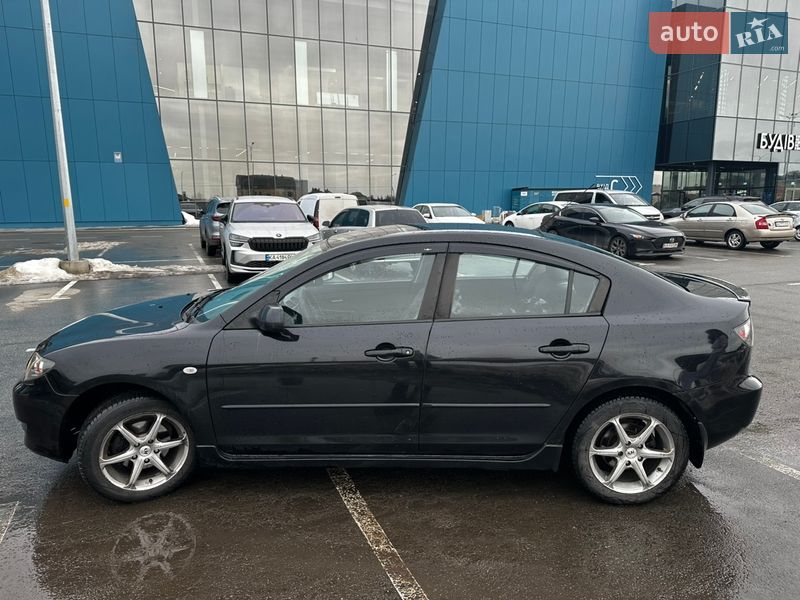 Седан Mazda 3 2006 в Киеве