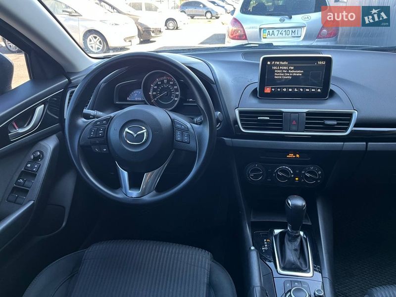 Седан Mazda 3 2016 в Києві