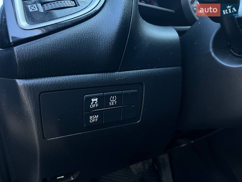 Седан Mazda 3 2016 в Києві