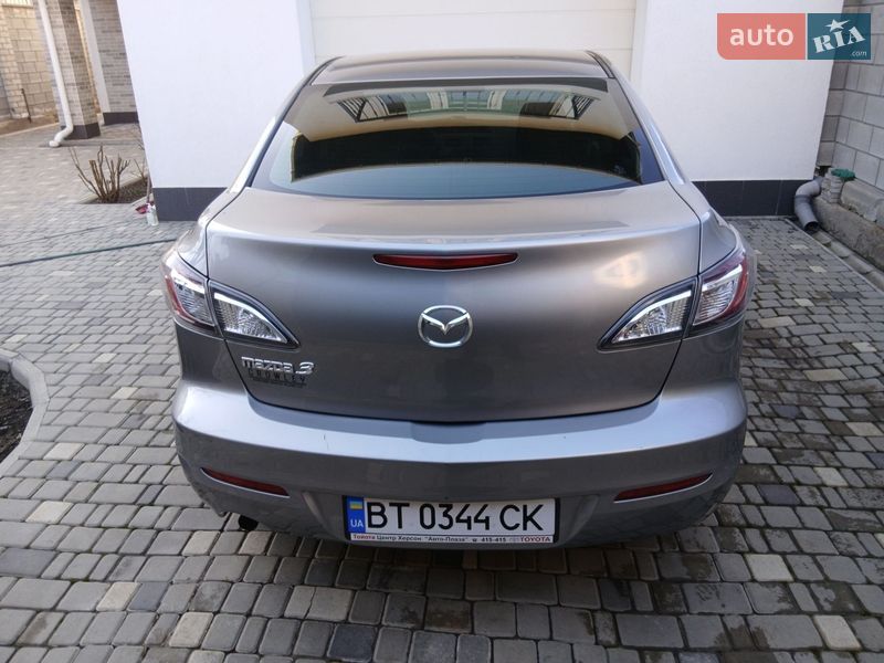 Седан Mazda 3 2011 в Херсоне