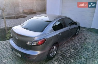 Седан Mazda 3 2011 в Херсоне