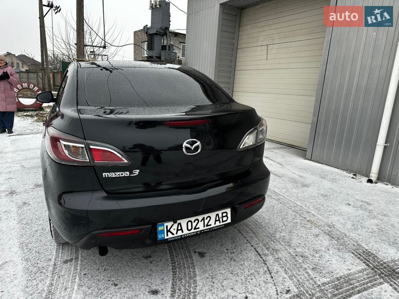 Седан Mazda 3 2011 в Кропивницком