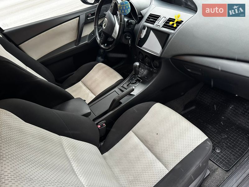 Седан Mazda 3 2011 в Кропивницком