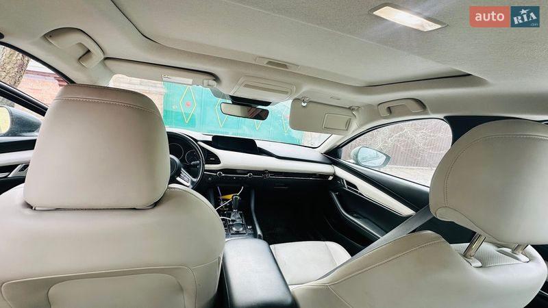 Седан Mazda 3 2019 в Кропивницькому